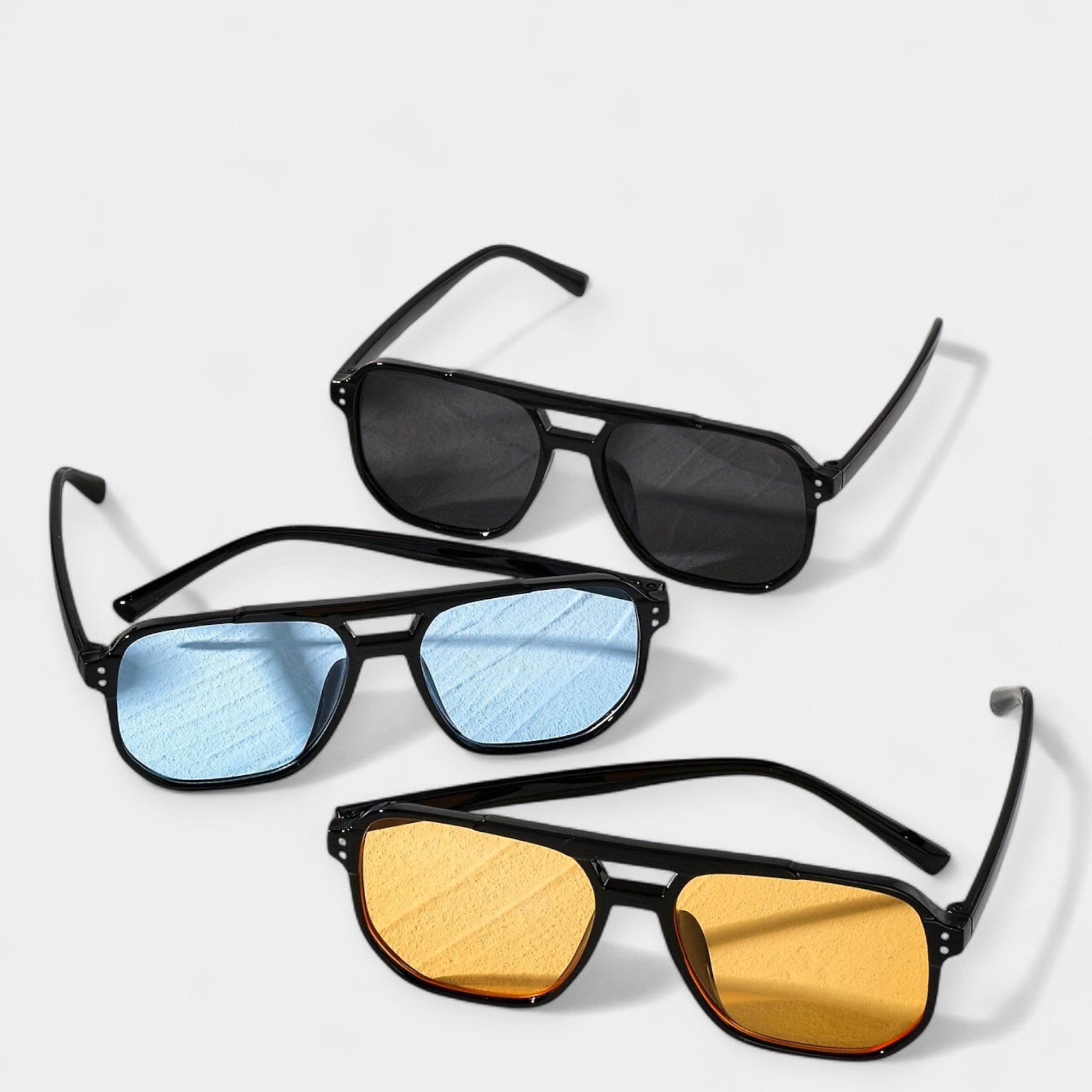 Štvorcové okuliare s nitmi